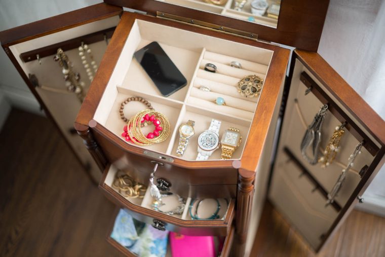 Jewelry armoire
