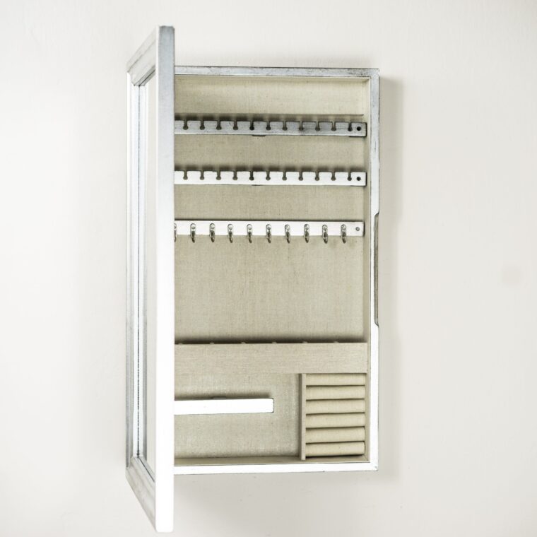 Nicolette Jewelry Storage Mirror ~ Silver