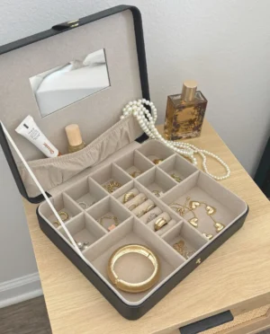 Melissa Jewelry Travel Case ~ Black