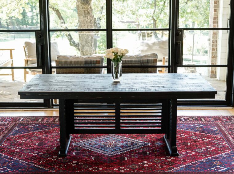 Sandcastle Dining Table, Black