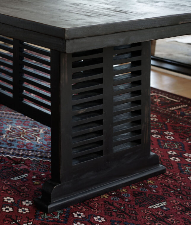 Sandcastle Dining Table, Black