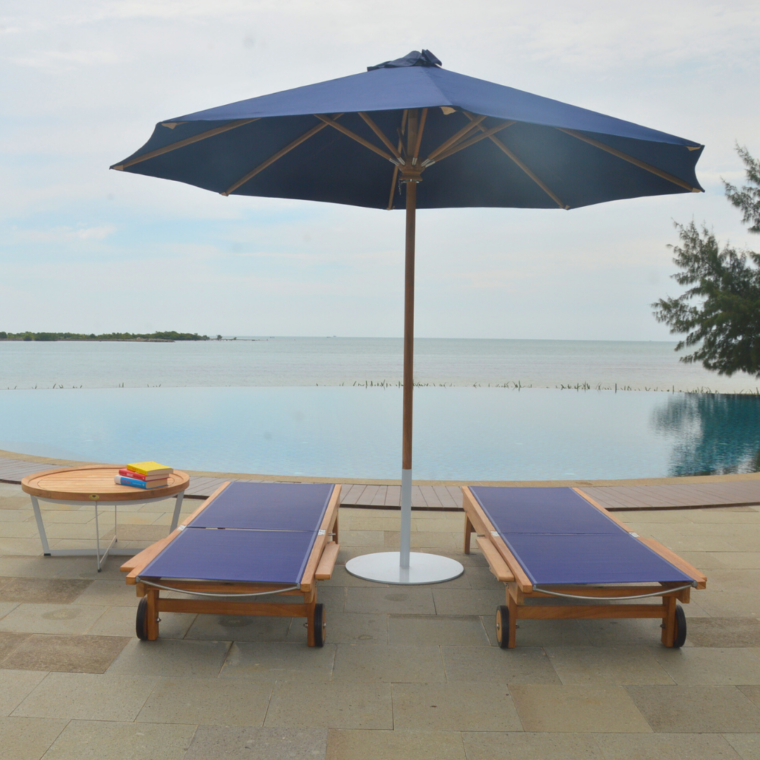 Cayman Teak Chaise Lounger, Blue